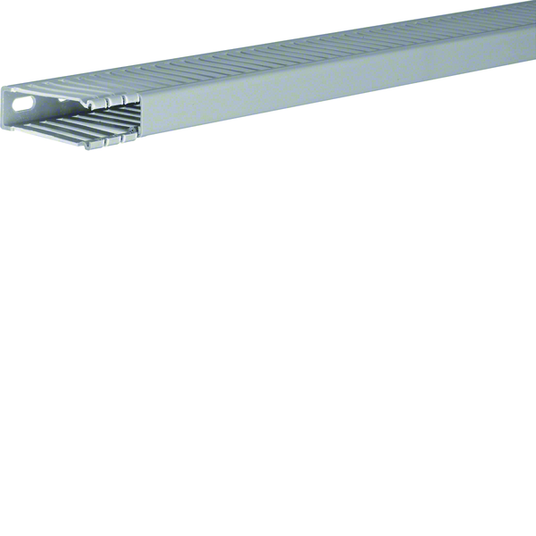Slisset Ledningskanal 63x19mm 2m