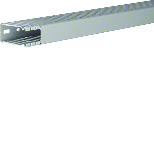 Slisset Ledningskanal 65x30mm 2m