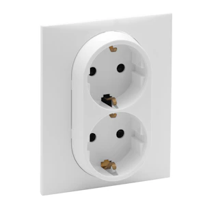 legrand Niloe step pistikupesa 2-ne maandusega lk vk valge