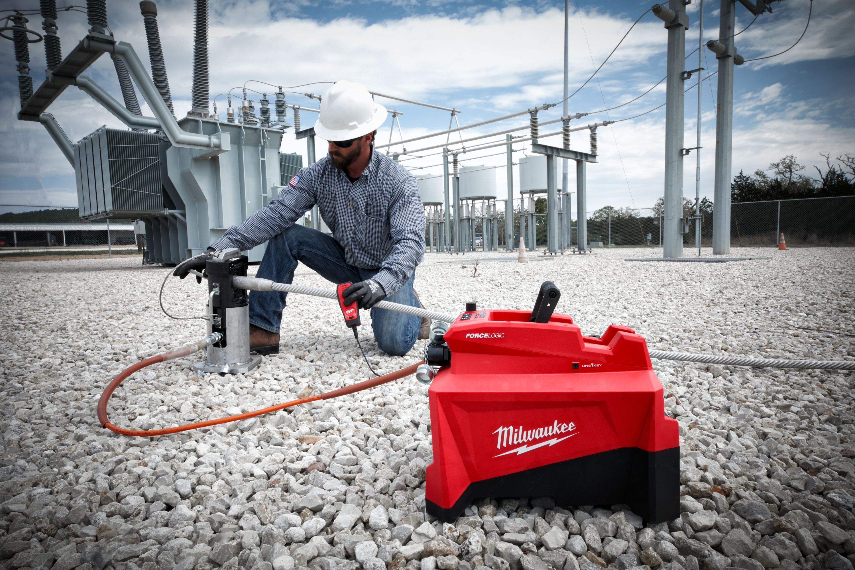 milwaukee Hydraulic pump milwaukee m18 hup700-121