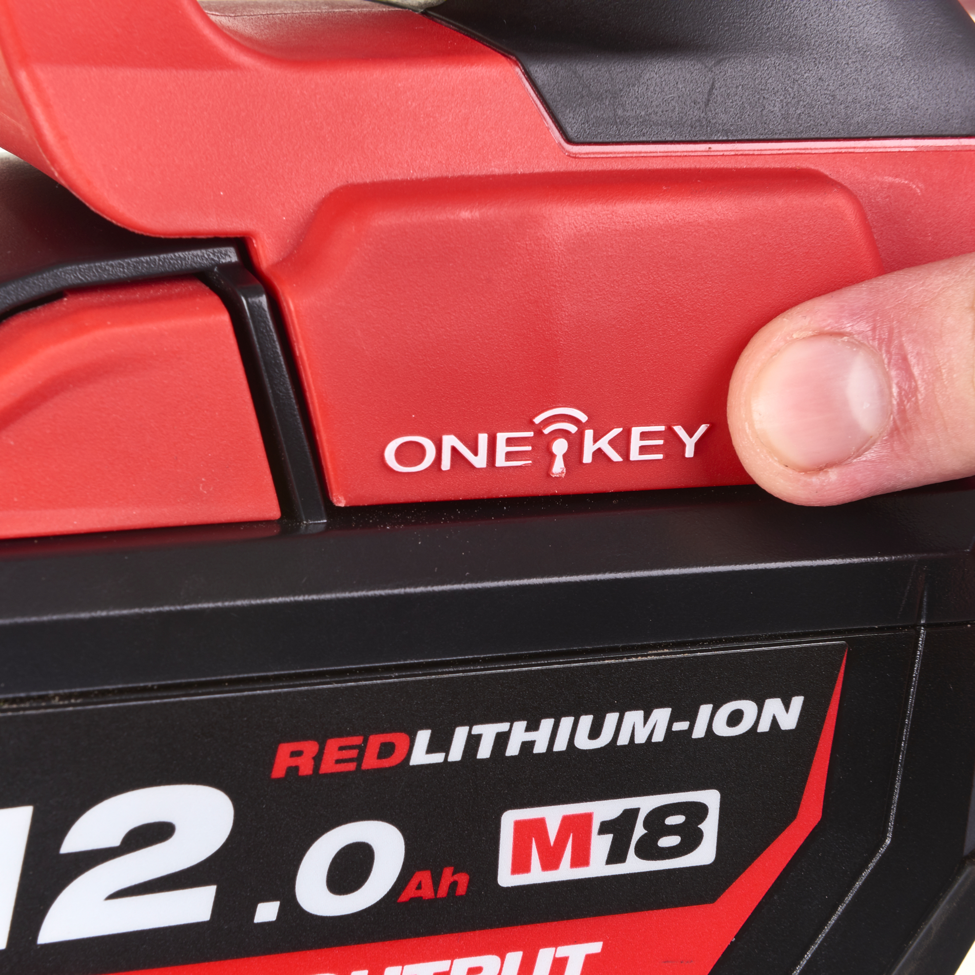 milwaukee Bat impact wrench milwaukee m18 onefhiwf1-802x