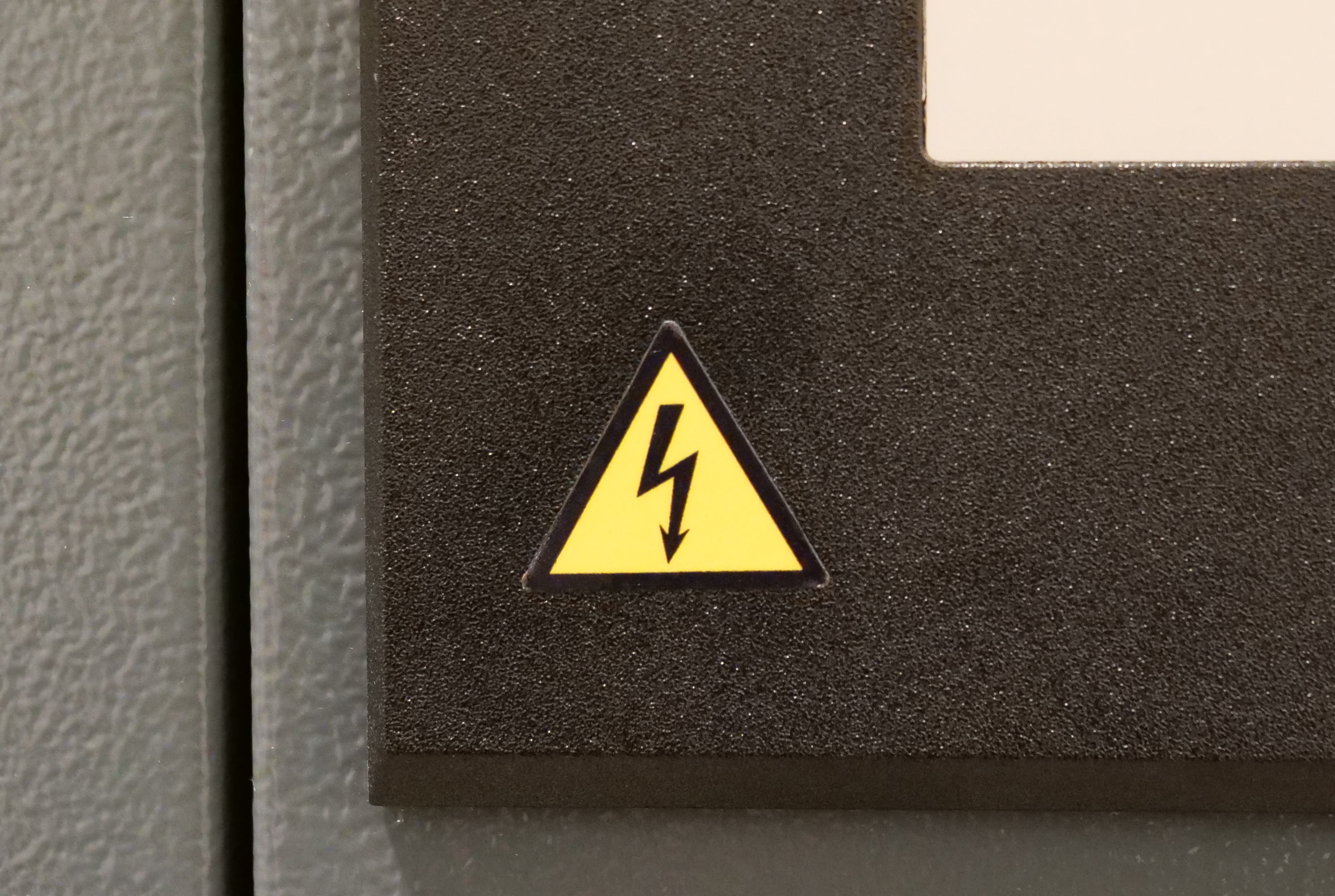 lapp kabel W012 'høyspenning livsfare' 25mm