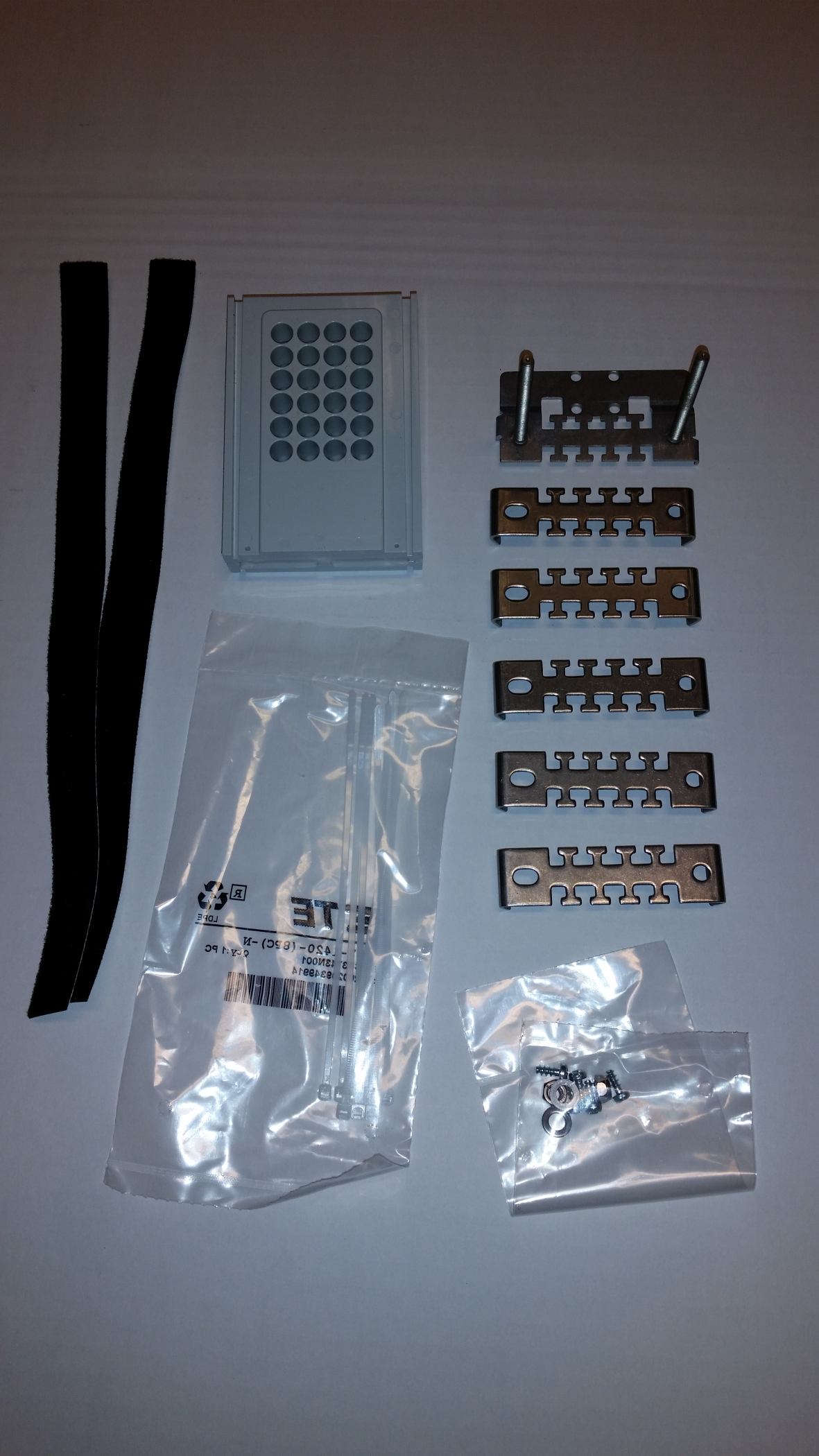 KABELGENOMF BUDI-M 24XØ MINDRE ÄN 7MM