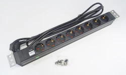 19"STIKKONT.LIST M/8 UTTAK 3M KABEL KAN BYTTES