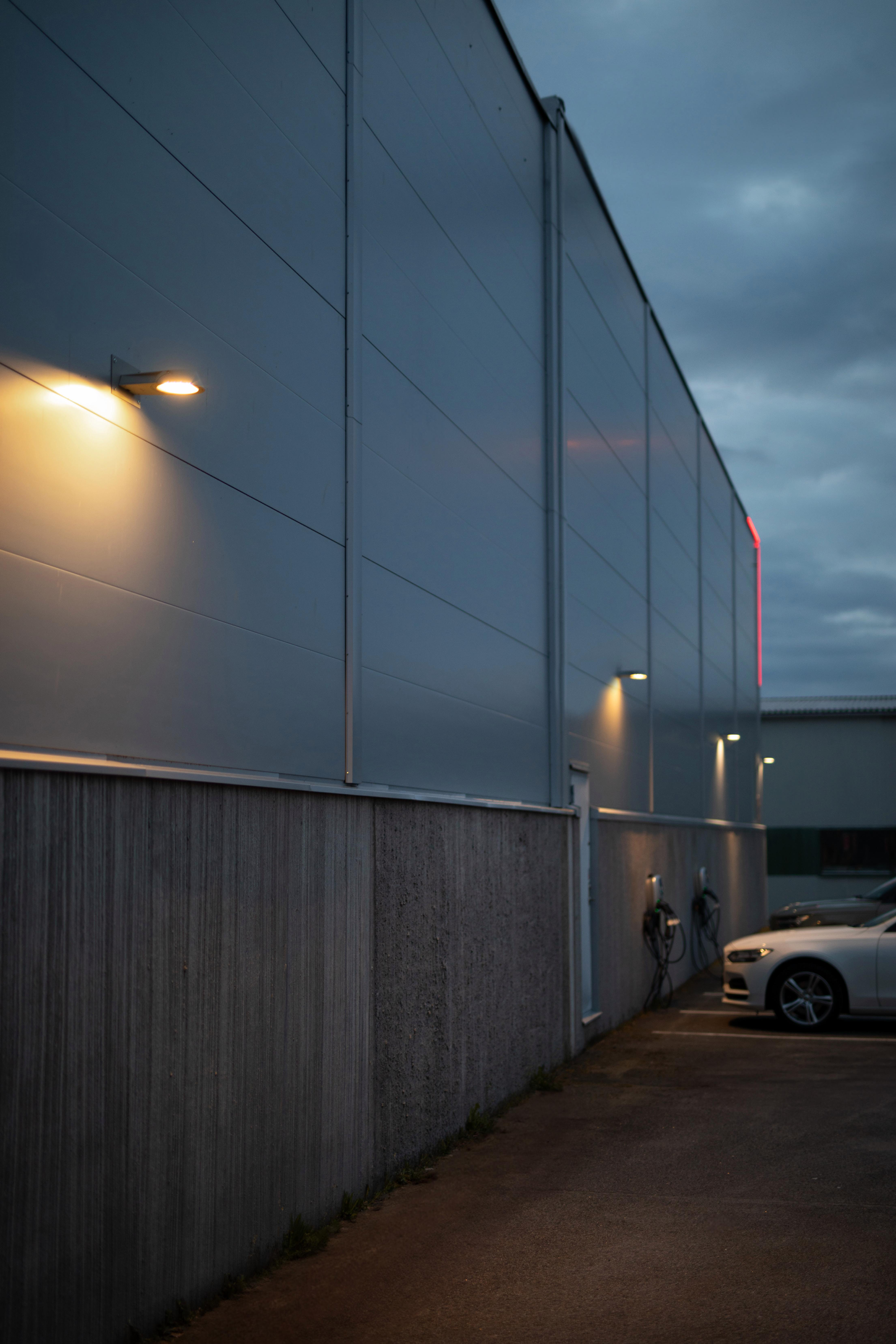 hidealite Out. wall luminaire sharp wall ip65 3100lm 31w 3/4k asym ant