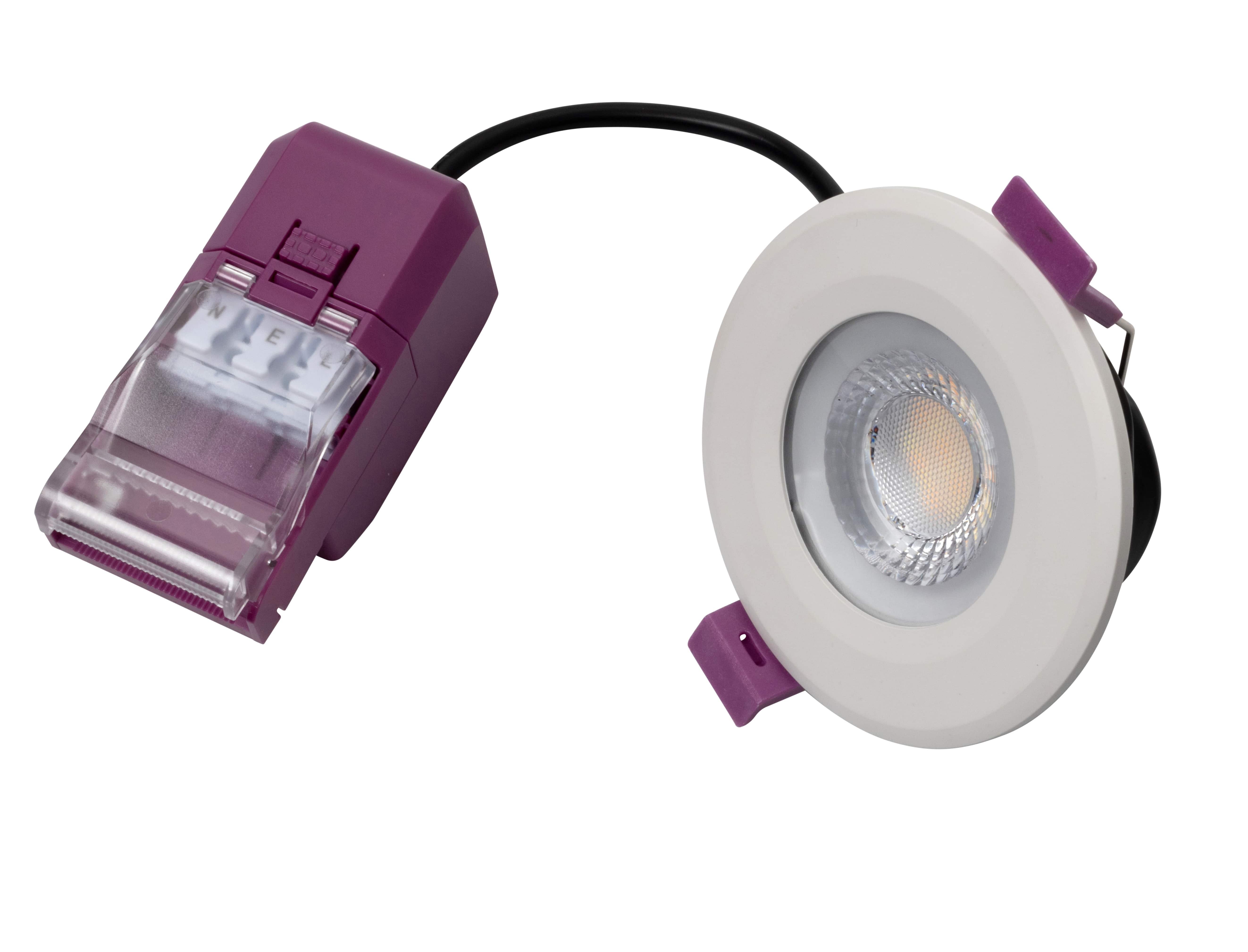 KOHTVALGUSTI TRIUMPH EXPRESS 6W 4CCT 640lm 60° IP65 VALGE