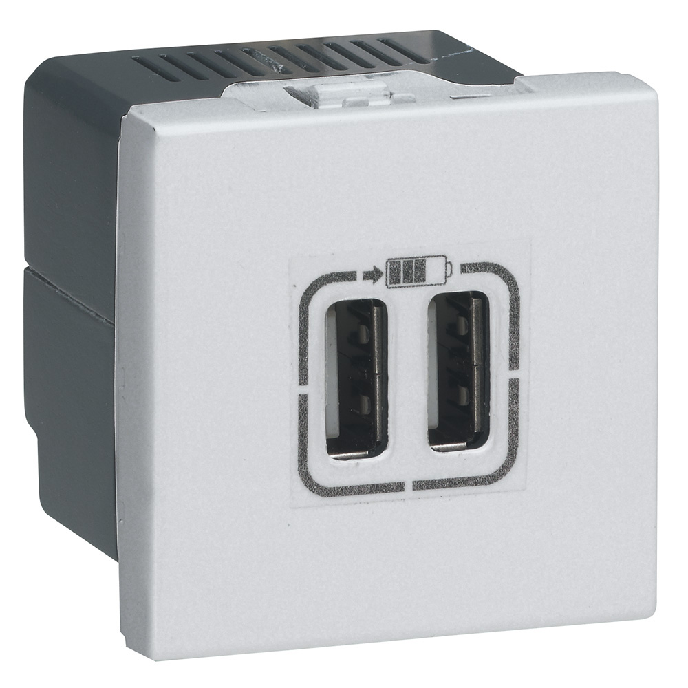 M45:GN 2XUSB 1500MA  Type A 2.4A 15W Hvit